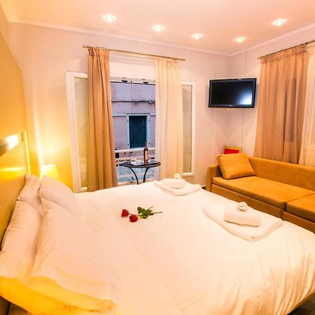 Ca' Delle Acque Design Luxury Apartment Corfu  Buitenkant foto